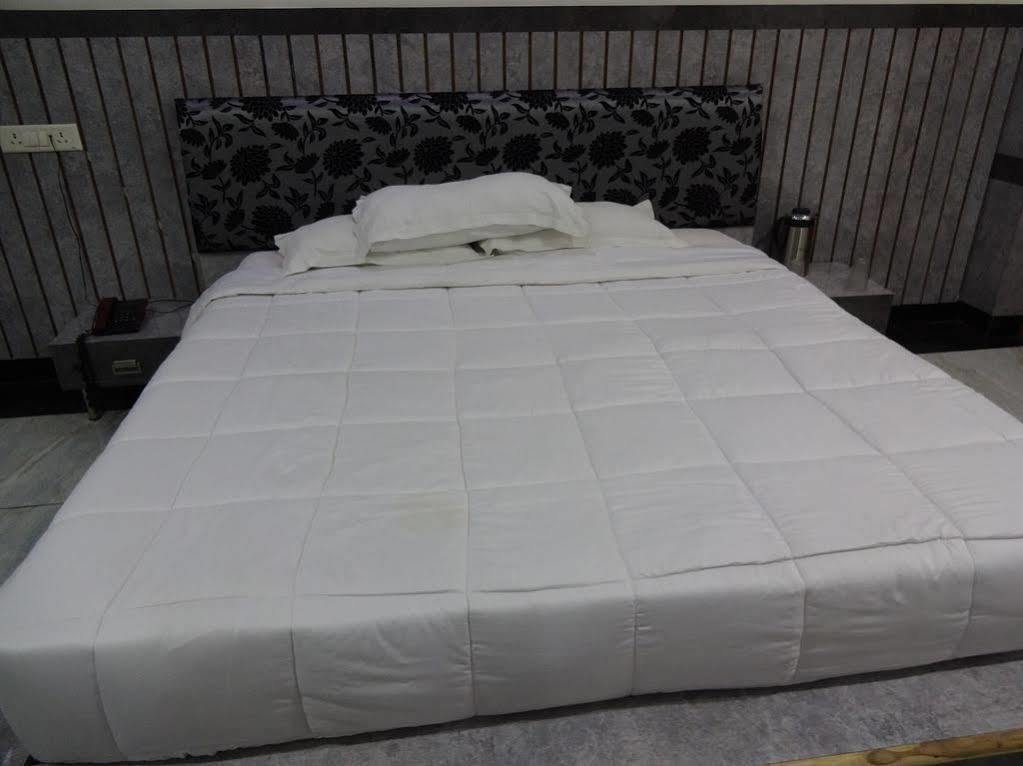 Hotel Shree Vinayak Palace Bhopal Esterno foto